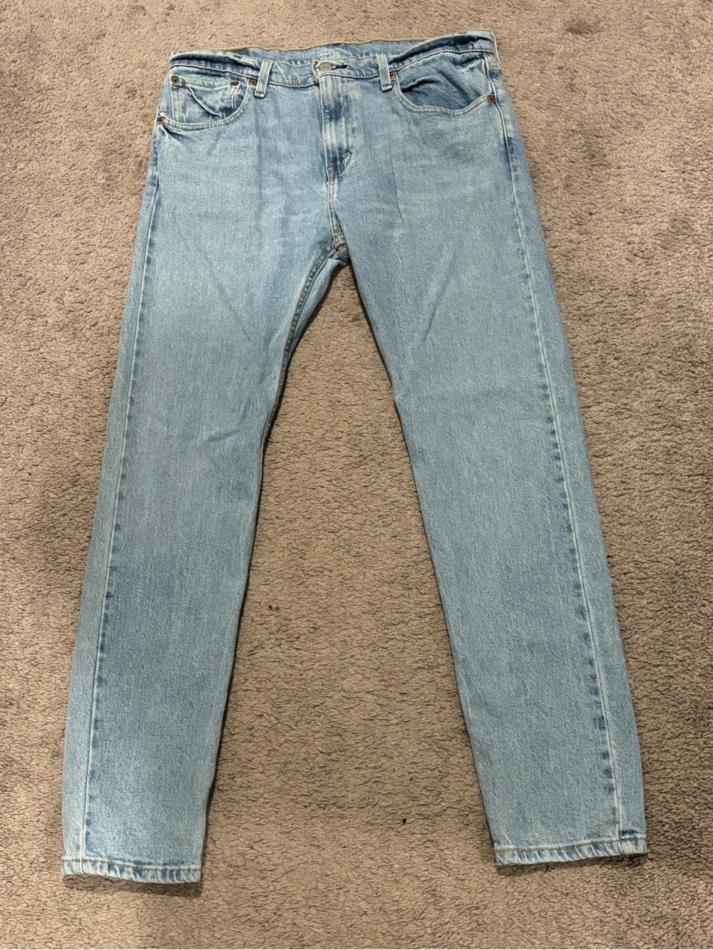 Levi’s Men’s 512 Light Wash Size 32x32, Slim Tapered Fit